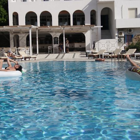 Armadoros Hotel / Ios Backpackers Екстериор снимка